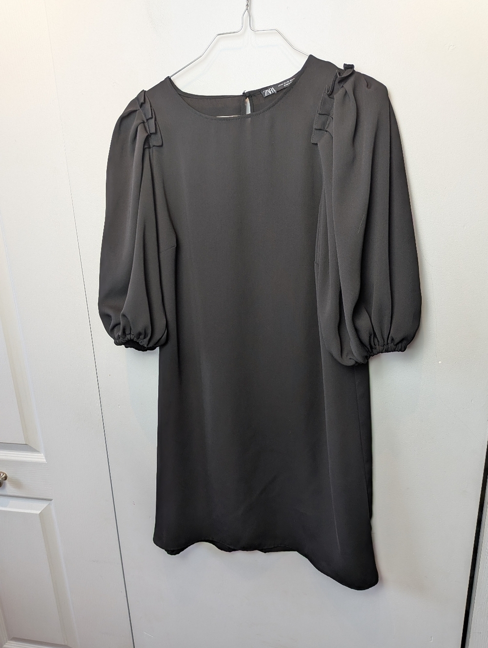 ZARA Mini Dress 1/2 Sleeves Black Puffy Sleeves Size Medium Lightweight Feminine